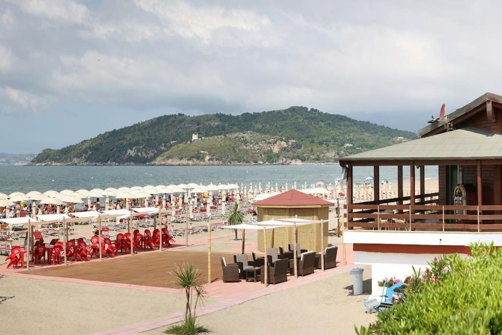 Girasole A Due Passi Dal Mare Apartment Minturno Exterior photo